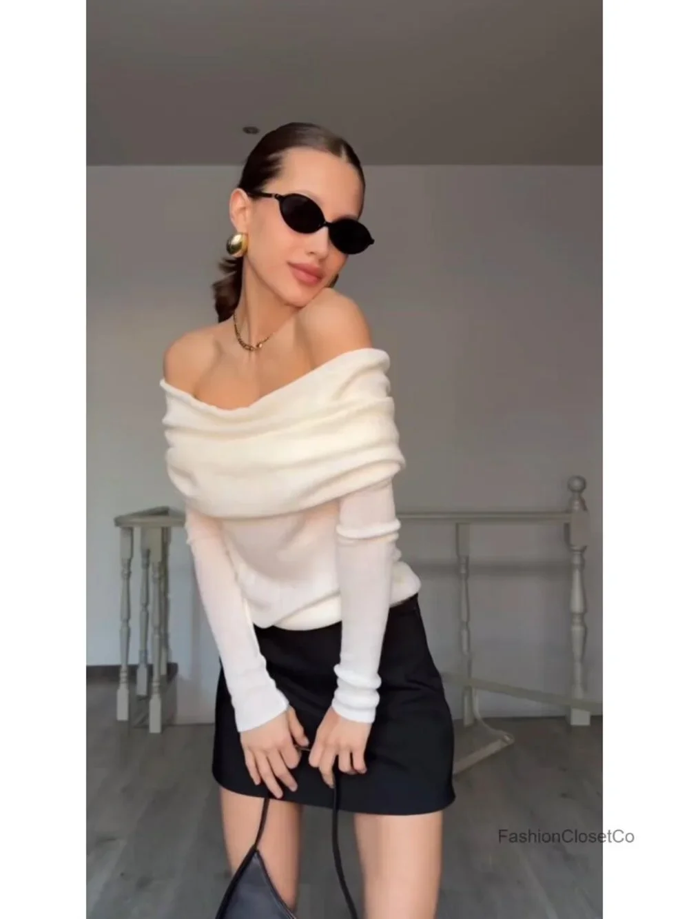 Small Oval Retro Sunglasses for Women UV400 Protection Plastic Frame